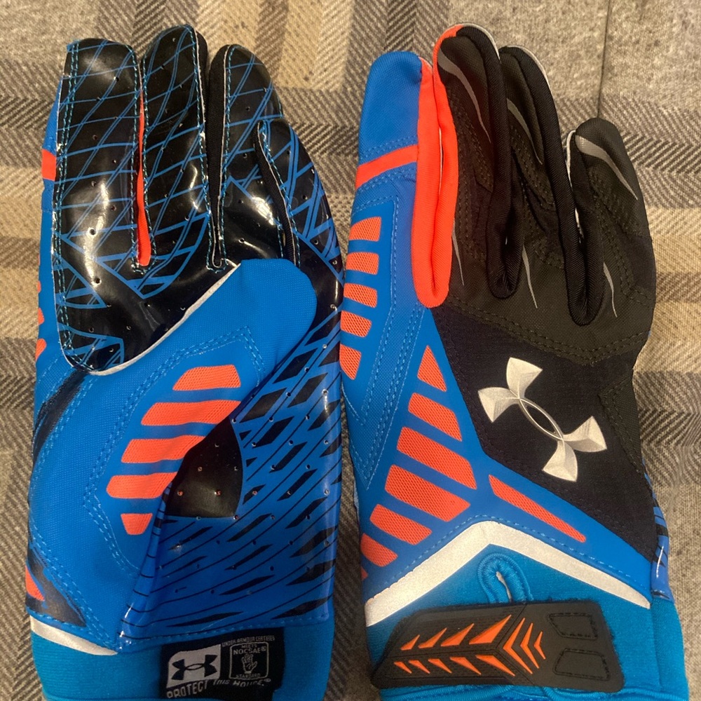 Under armor football gloves